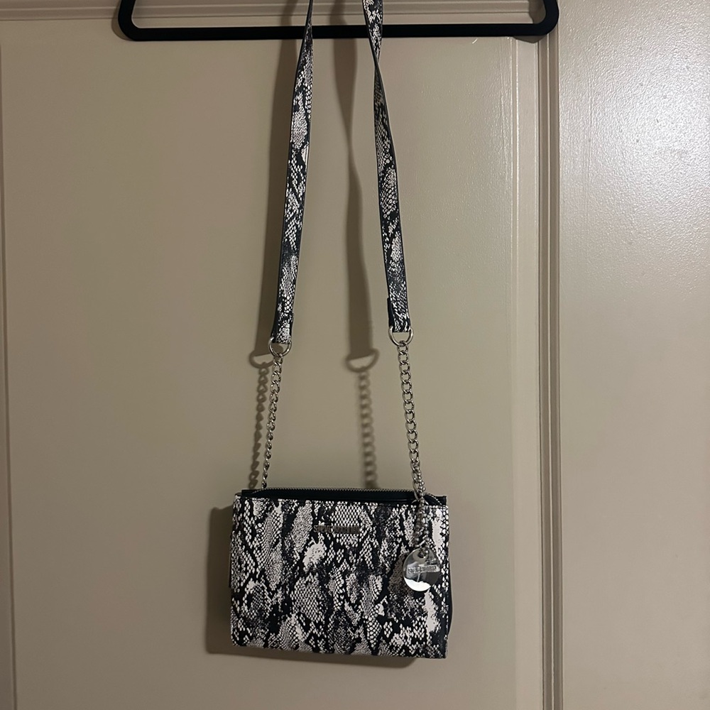 Stylish Black and White Snake Print Women's Bag